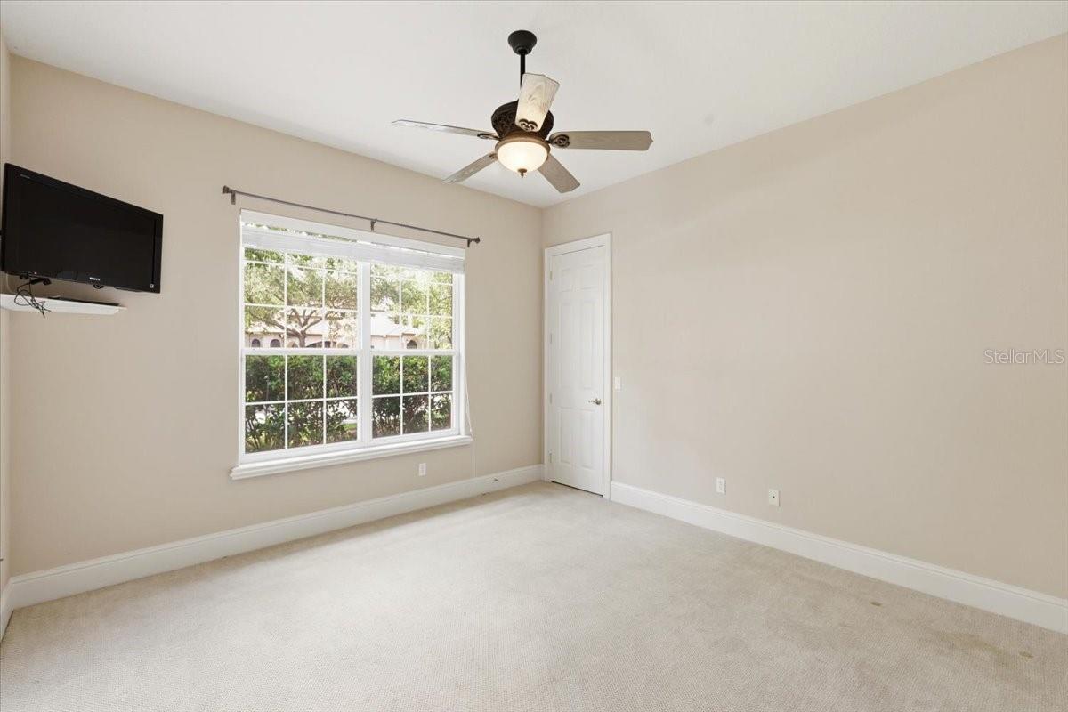 KEENES POINTE - Residential