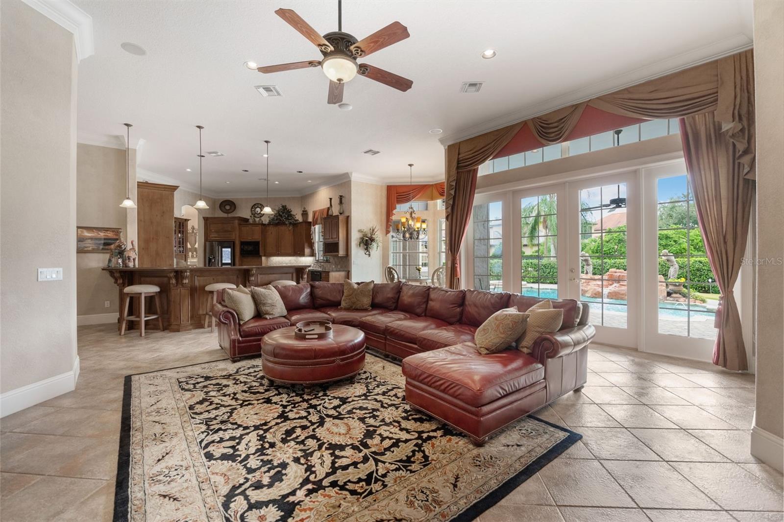 KEENES POINTE - Residential