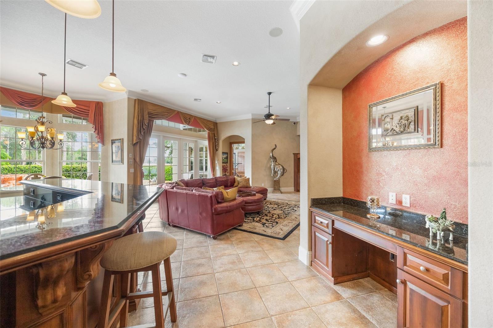 KEENES POINTE - Residential