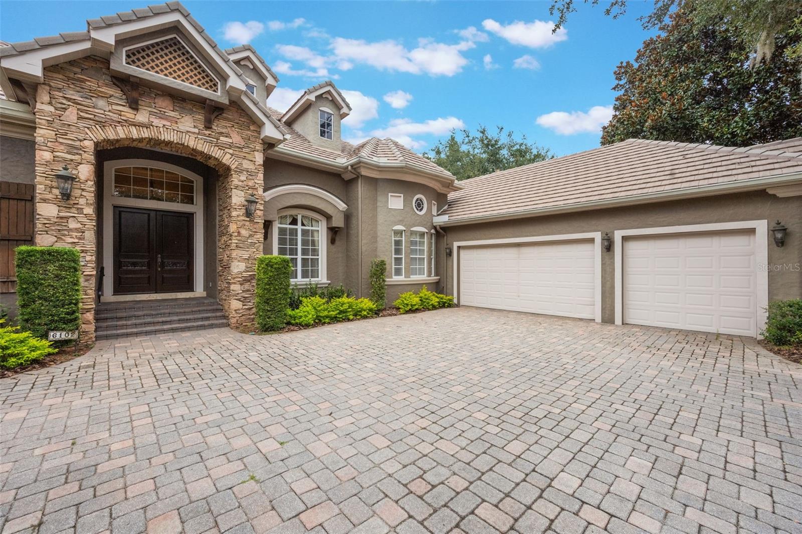 KEENES POINTE - Residential