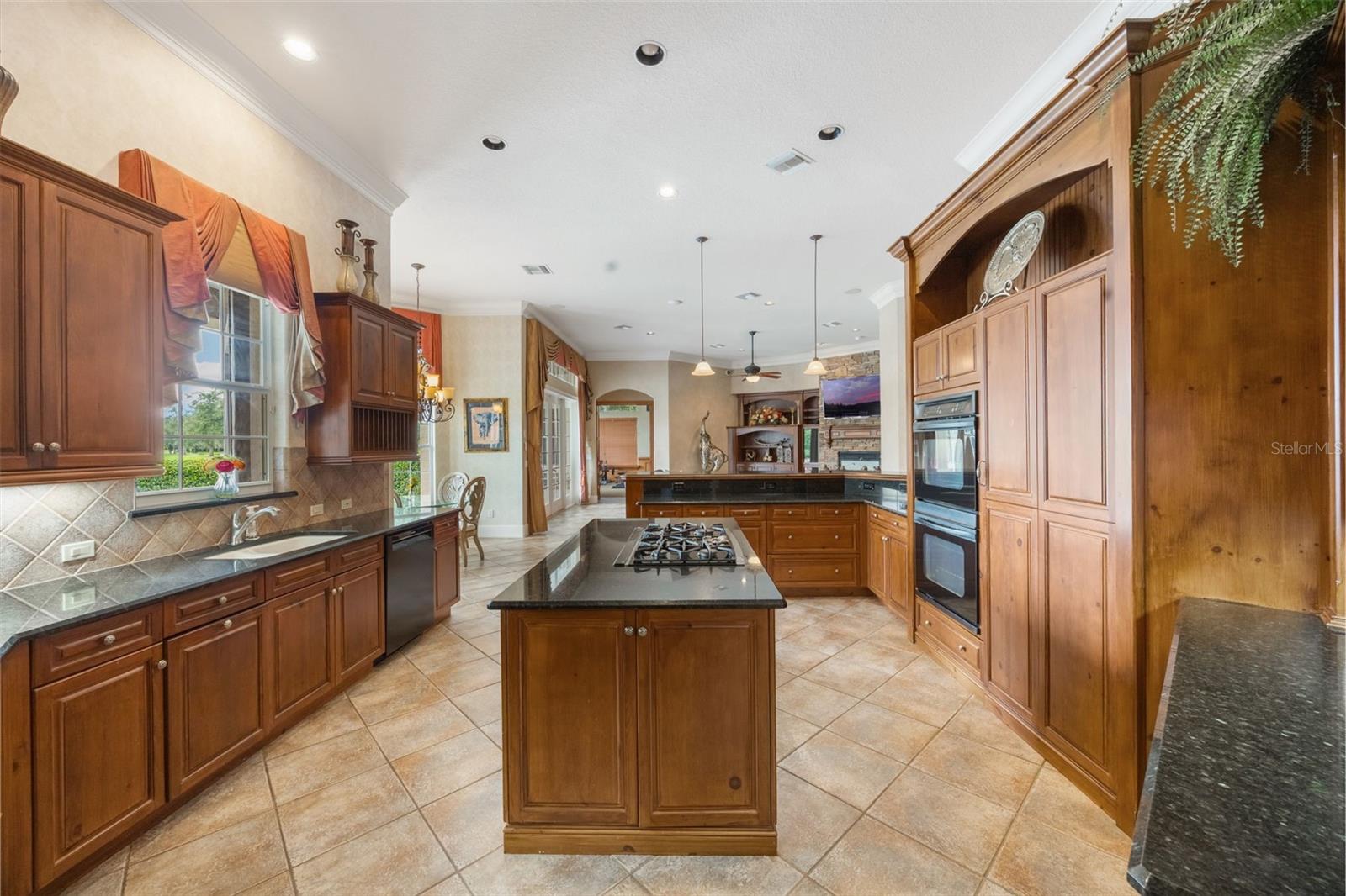 KEENES POINTE - Residential