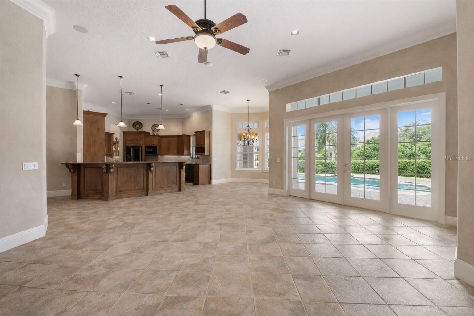 KEENES POINTE - Residential