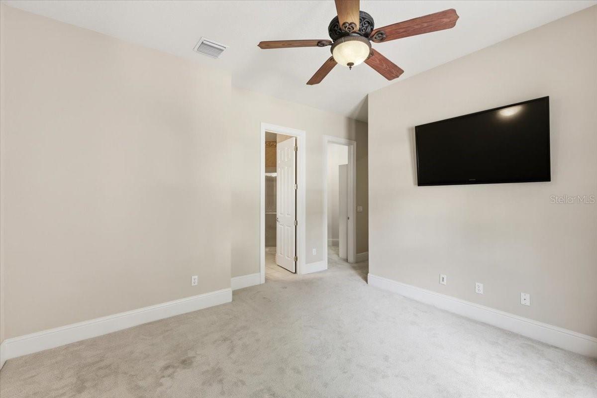 KEENES POINTE - Residential