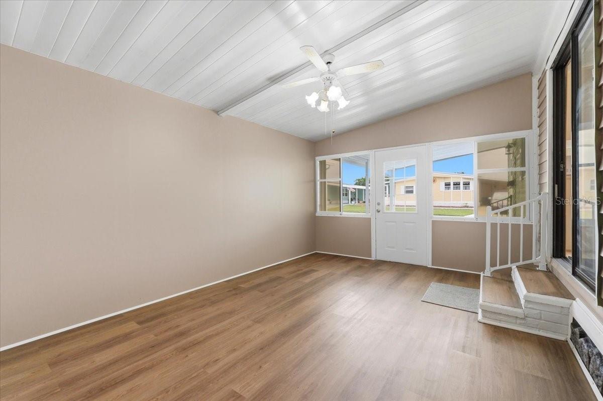 FOXWOOD LAKE ESTATES - Residential