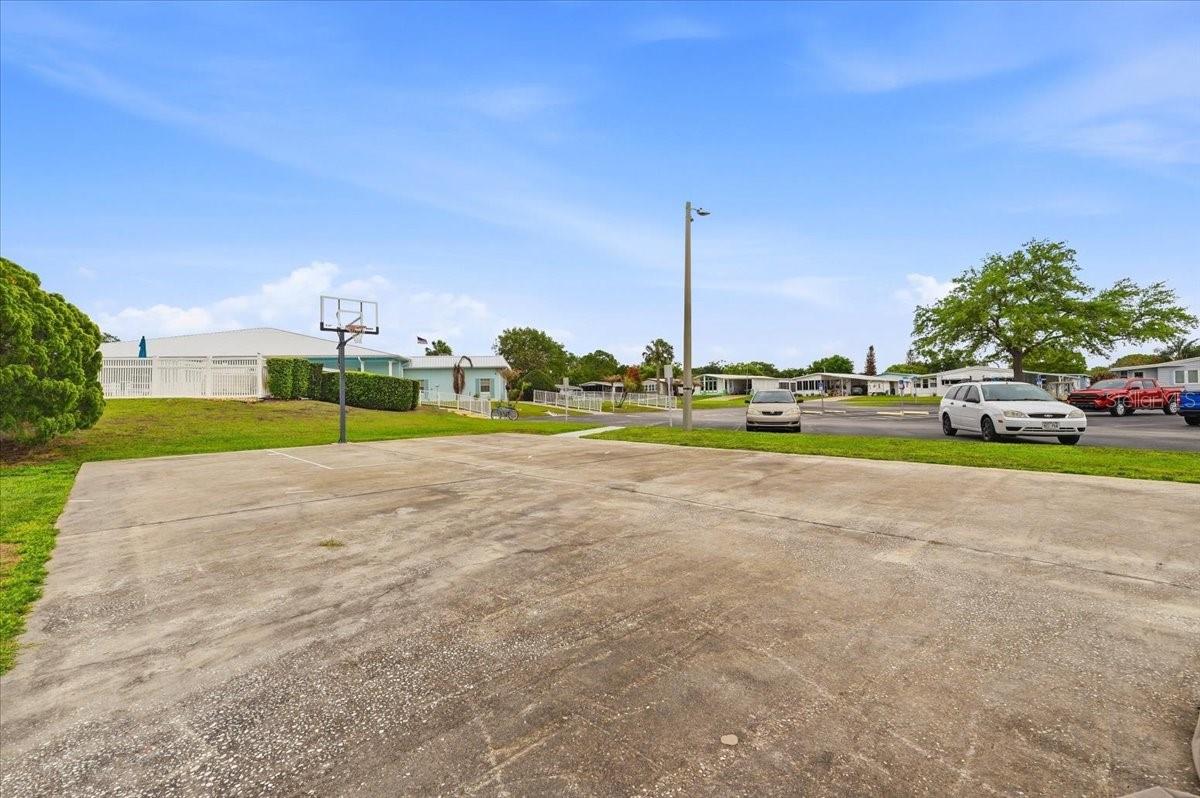 FOXWOOD LAKE ESTATES - Residential