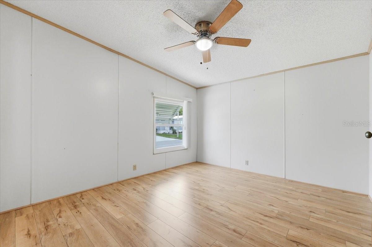 FOXWOOD LAKE ESTATES - Residential