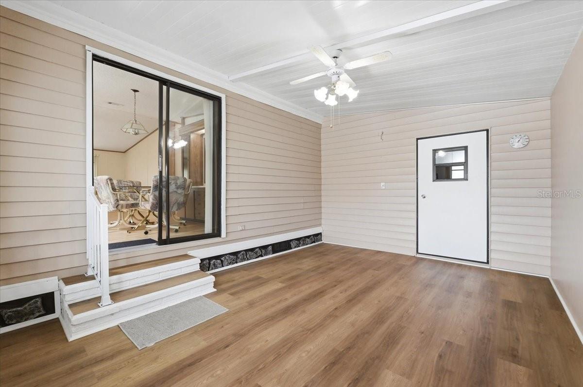 FOXWOOD LAKE ESTATES - Residential