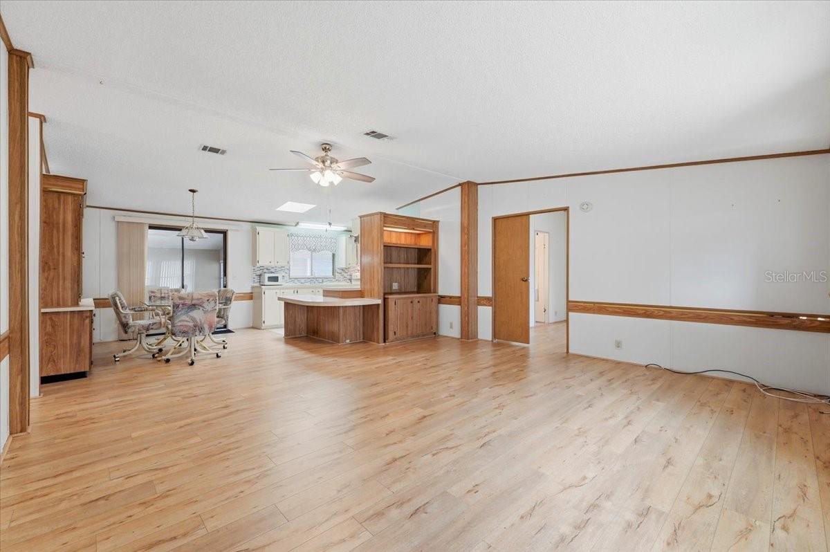 FOXWOOD LAKE ESTATES - Residential