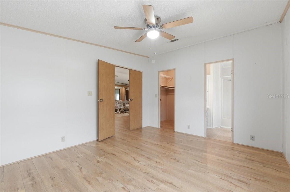 FOXWOOD LAKE ESTATES - Residential