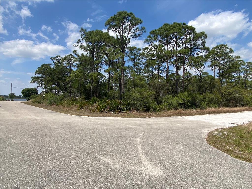 LEISURE LAKES SEC 09 - Land