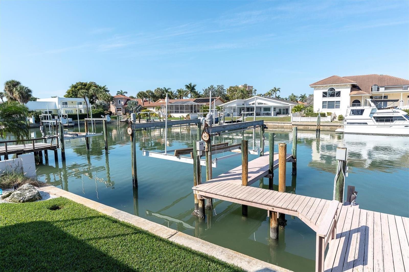 BAYWAY ISLES - Residential