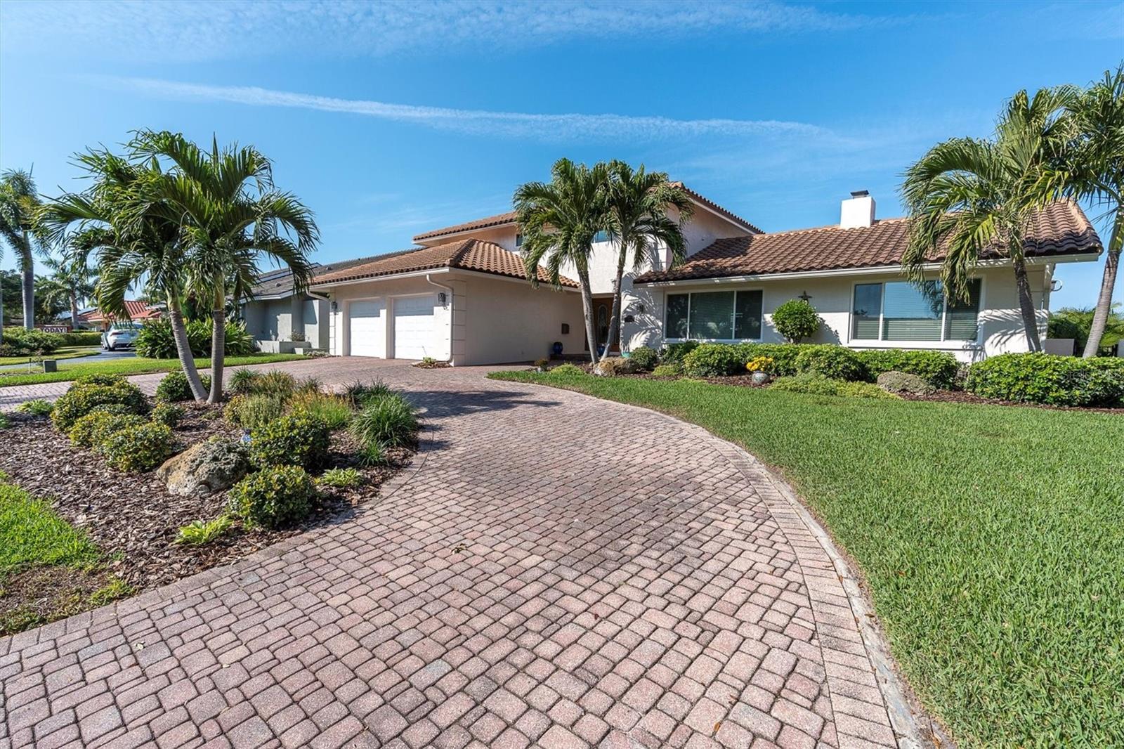 BAYWAY ISLES - Residential