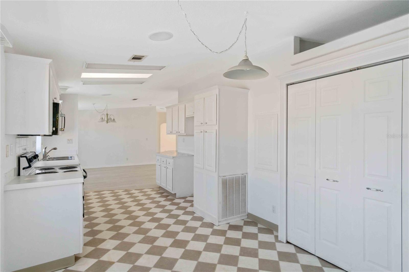 HARBOR COVE - Residential