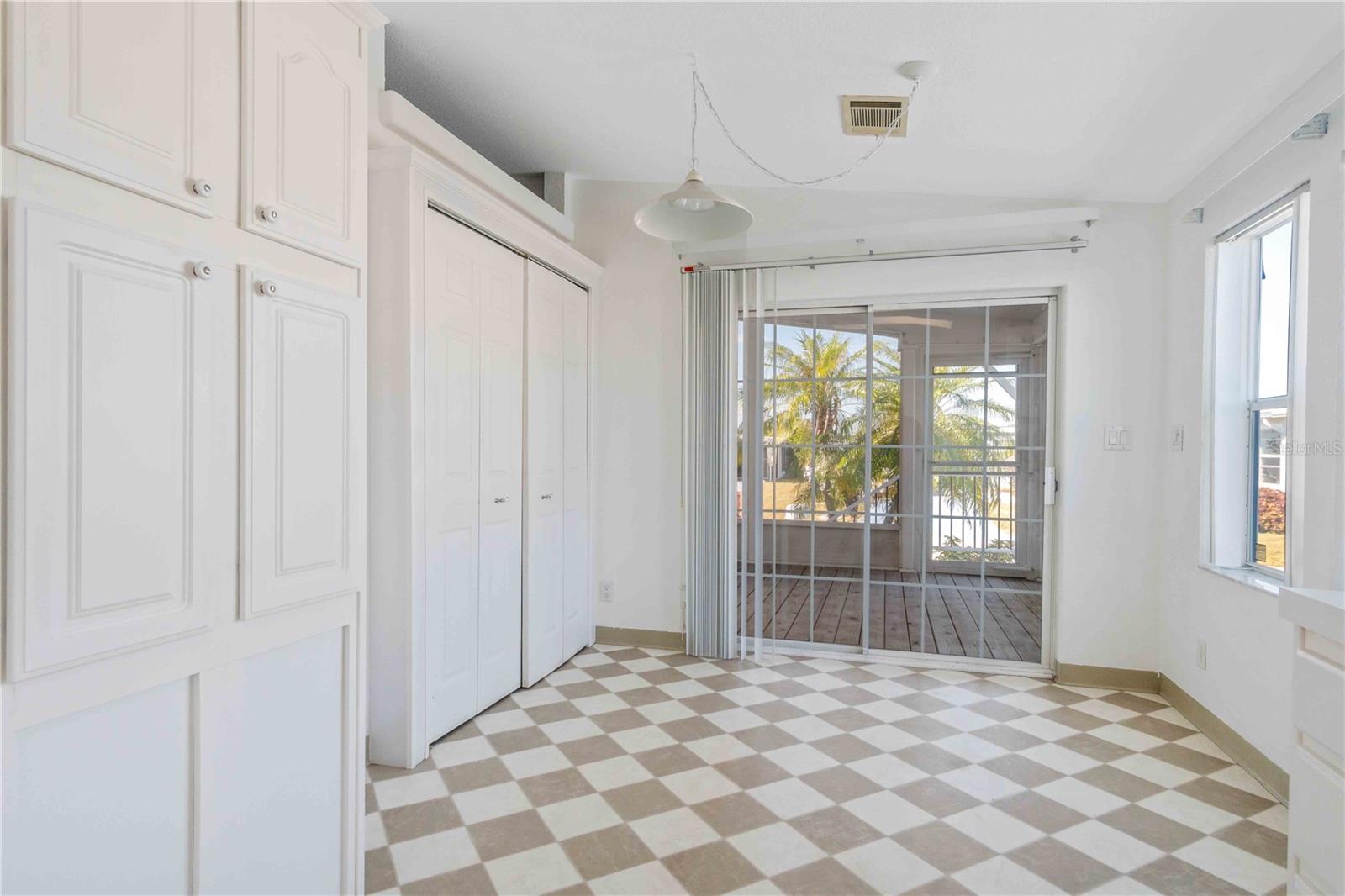 HARBOR COVE - Residential