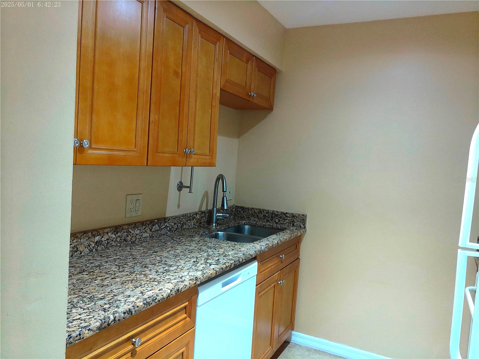WRENWOOD CONDO - Residential Lease