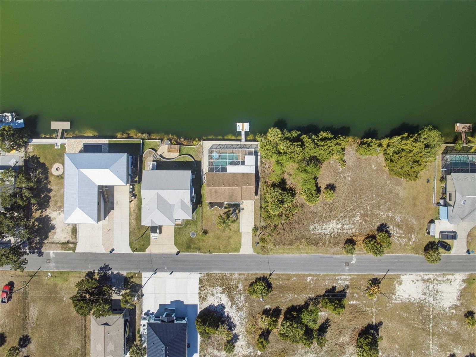 HERNANDO BEACH - Residential