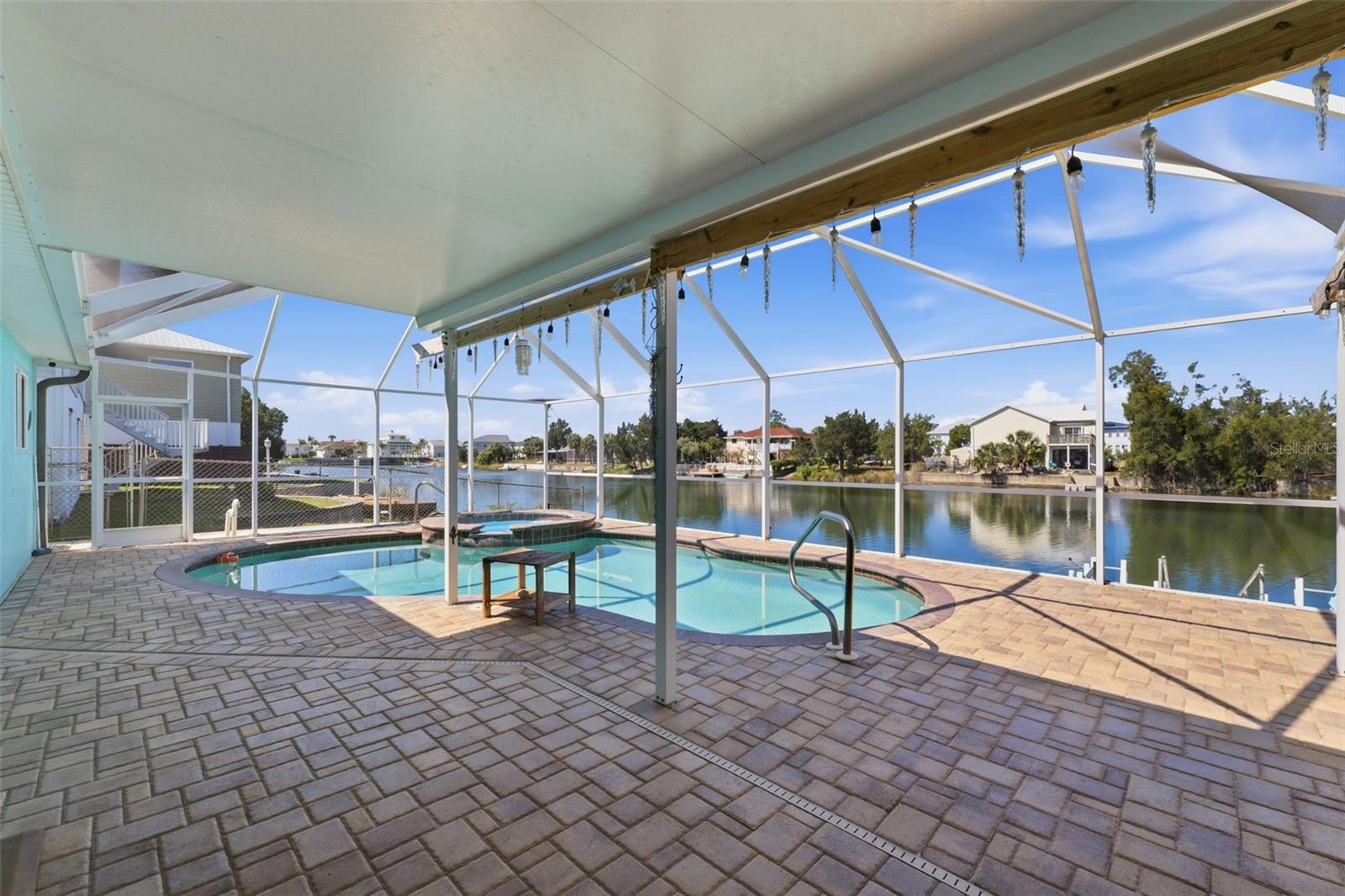 HERNANDO BEACH - Residential