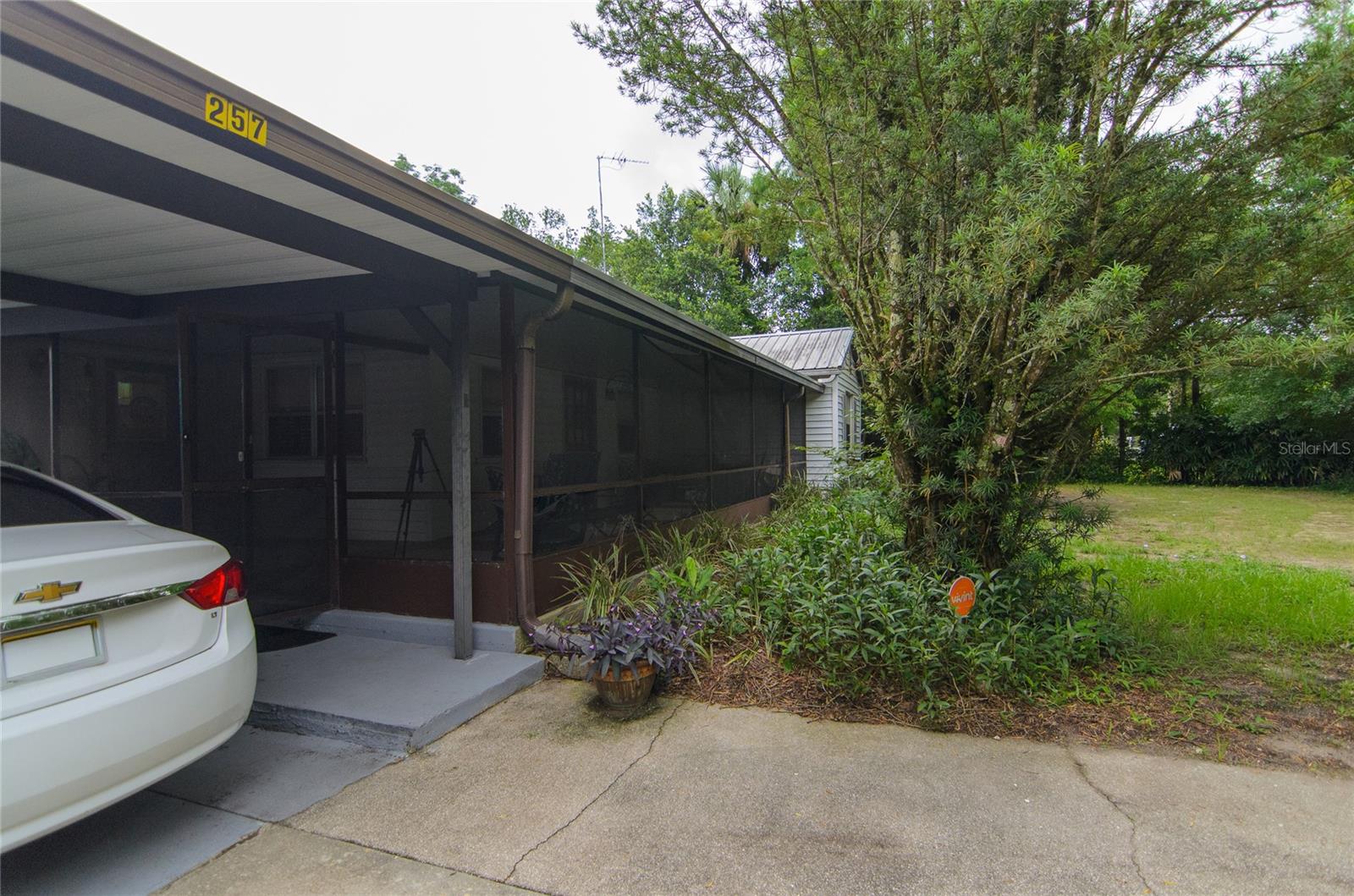 257 DESOTO AVENUE
