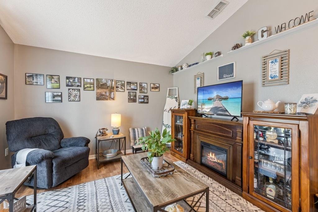 DELTONA LAKES UNIT 71 - Residential