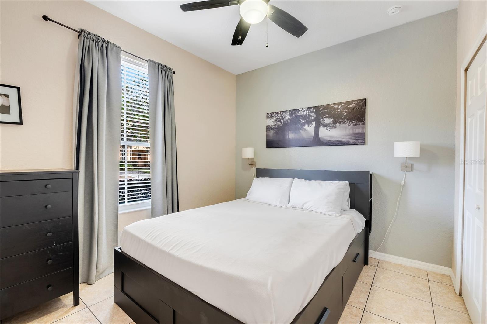 REGAL PALMS AT HIGHLAND RESERVE - Residential