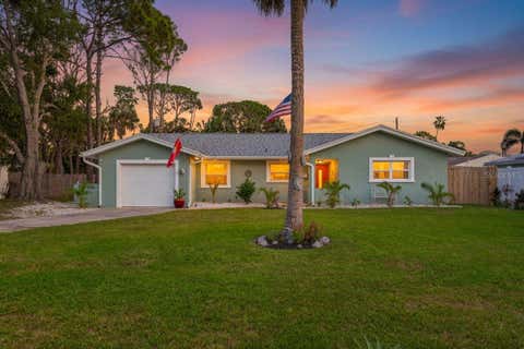 Photo of 1667 N Dakota Avenue NE, St Petersburg, FL 33703 (MLS # TB8524153)