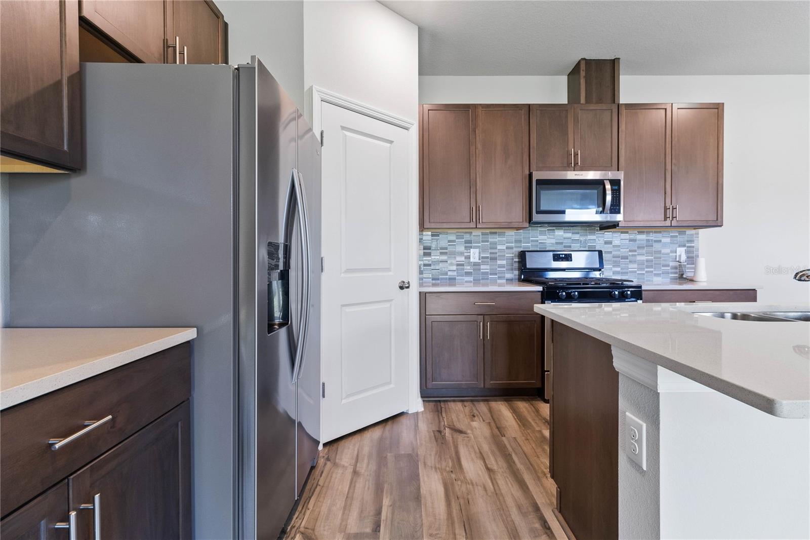 ARTISAN LAKES EAVES BEND PHASE I SP A-K - Residential Lease