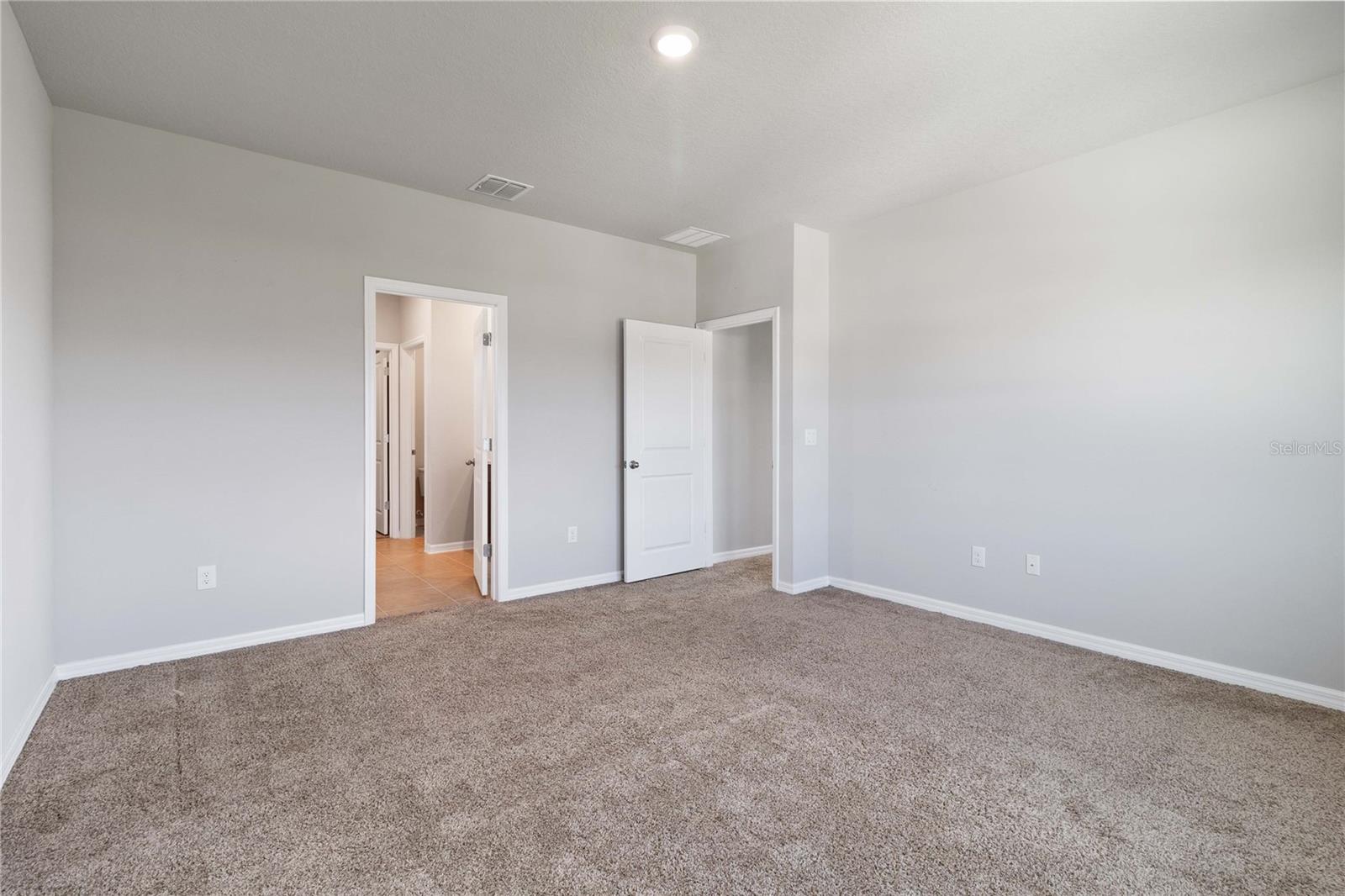 ARTISAN LAKES EAVES BEND PHASE I SP A-K - Residential Lease