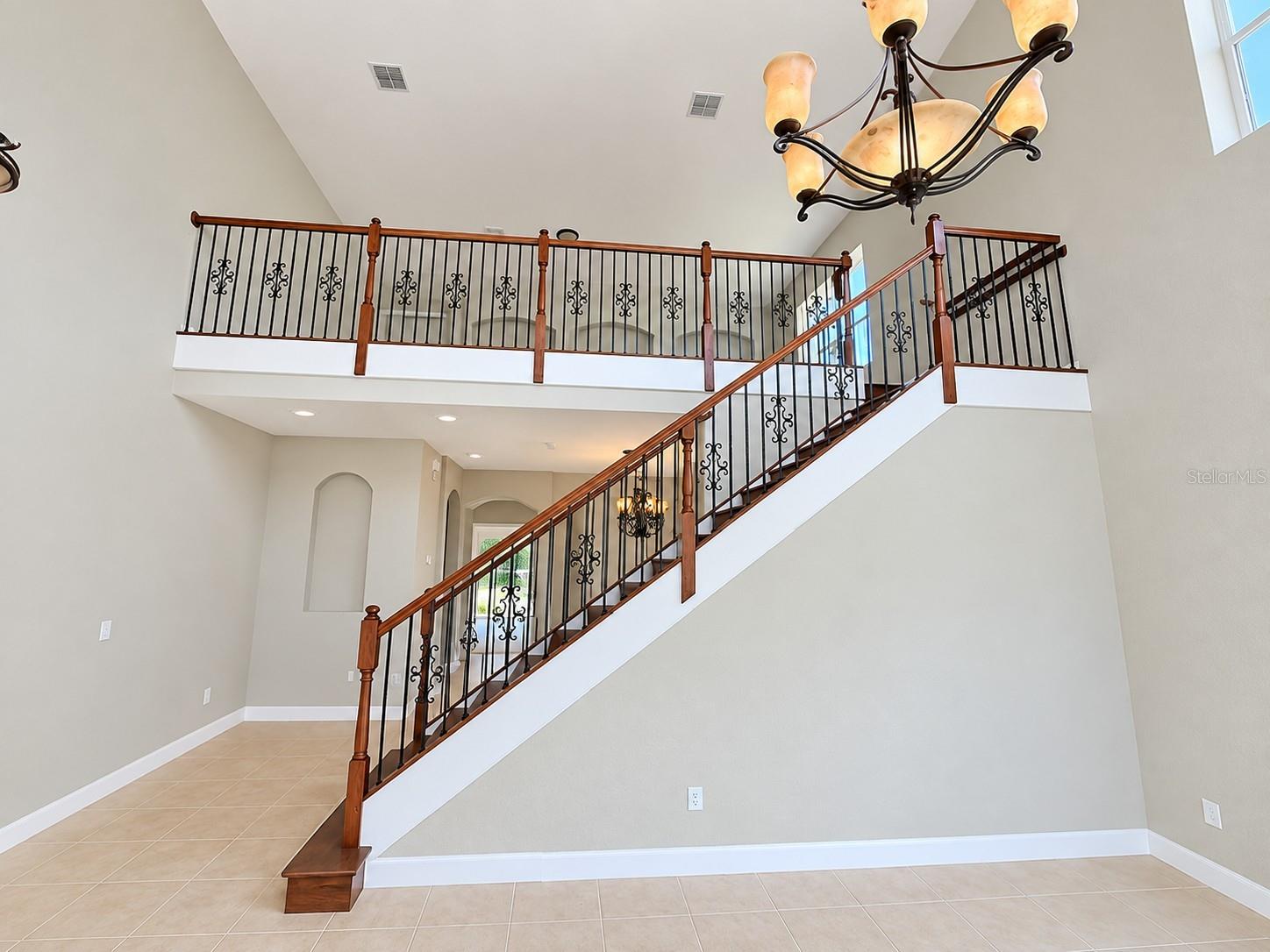 3915 SHOREVIEW DRIVE