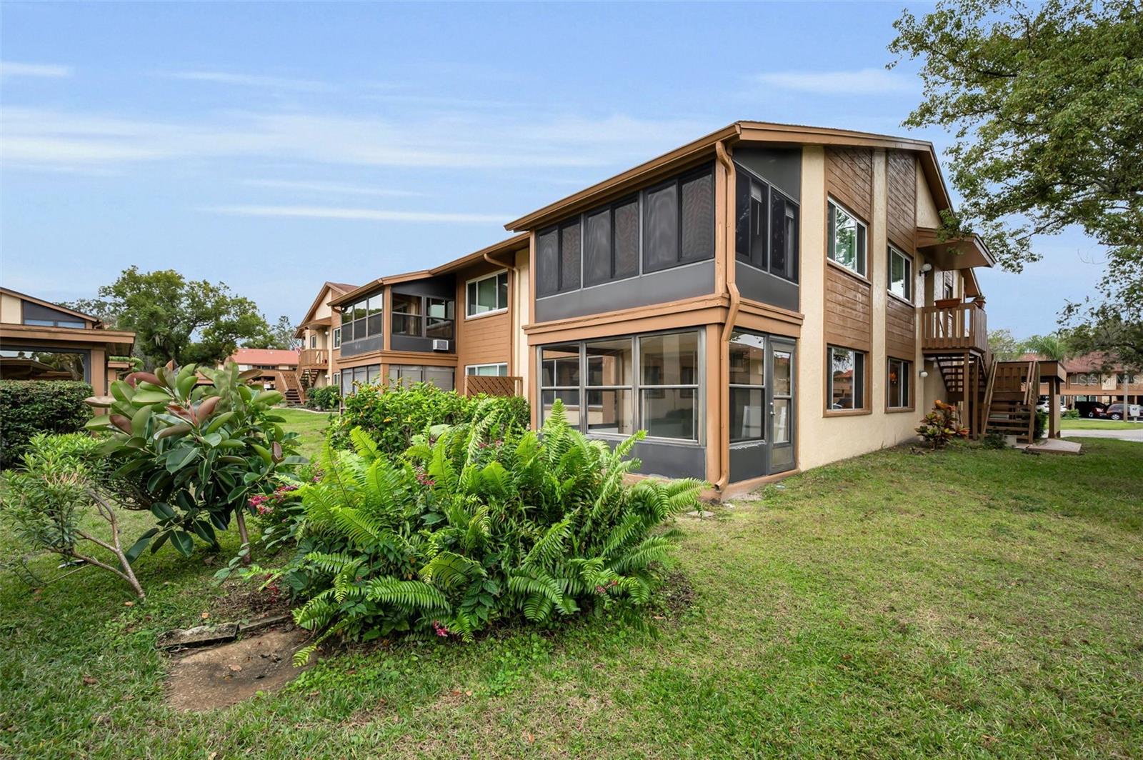 BEACON LAKES CONDO 05B - Residential