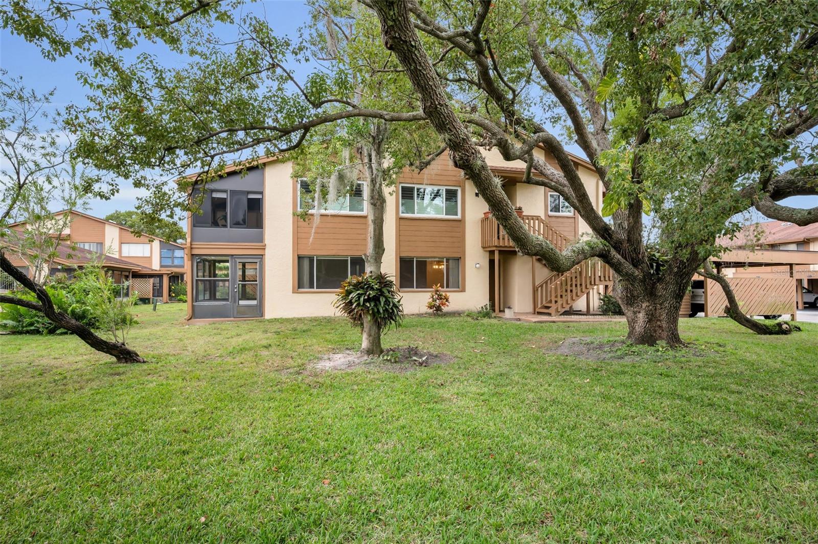 BEACON LAKES CONDO 05B - Residential