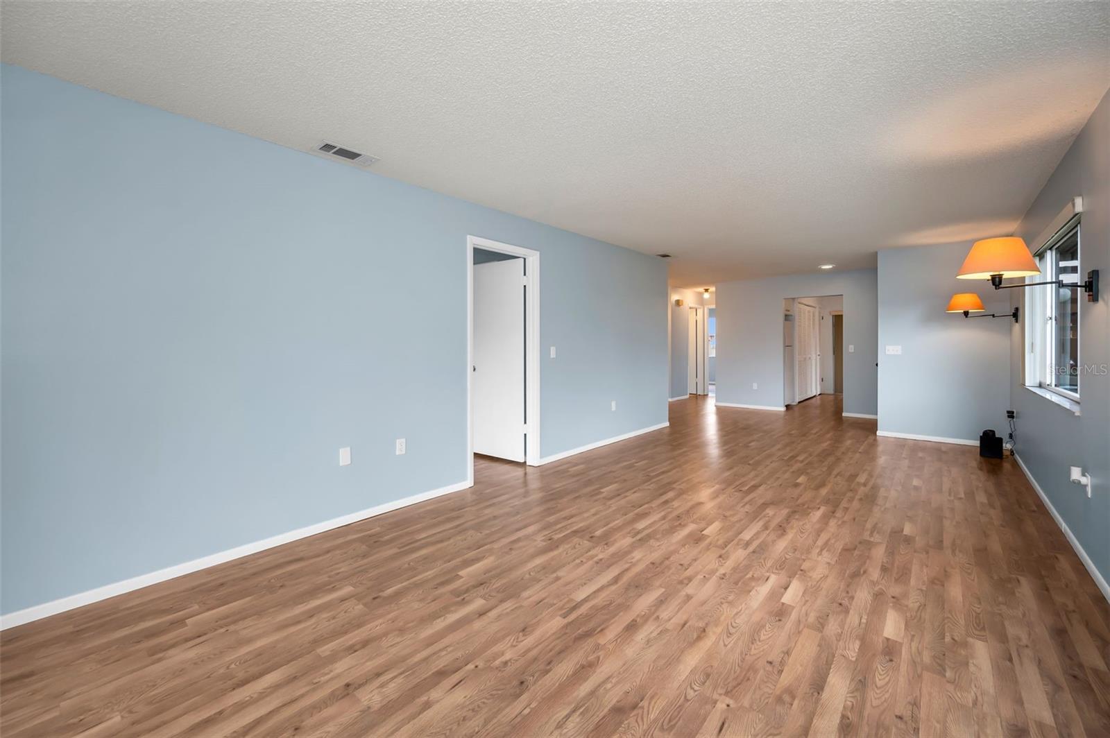 BEACON LAKES CONDO 05B - Residential