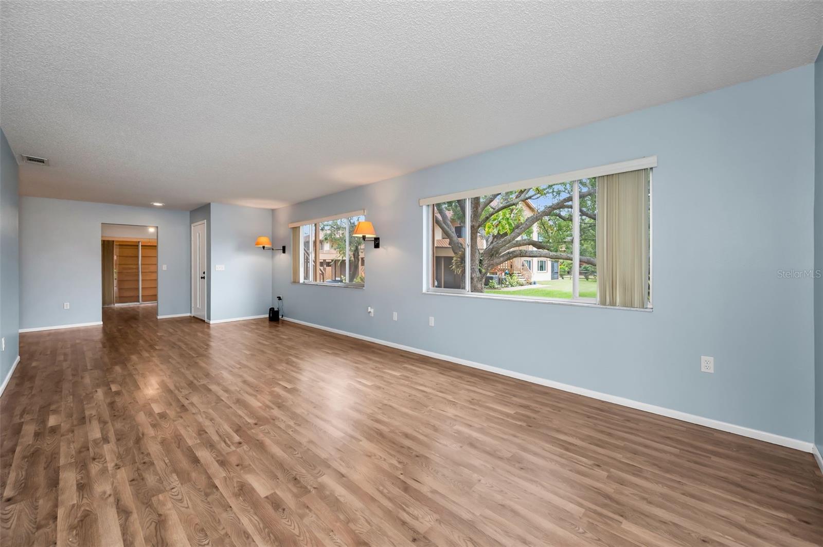 BEACON LAKES CONDO 05B - Residential