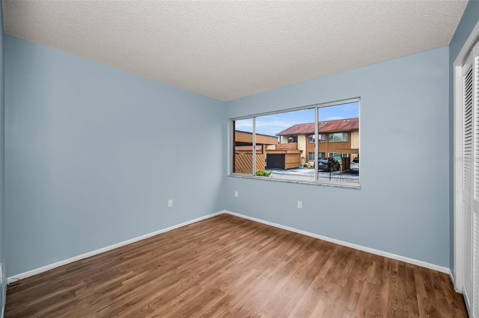 BEACON LAKES CONDO 05B - Residential