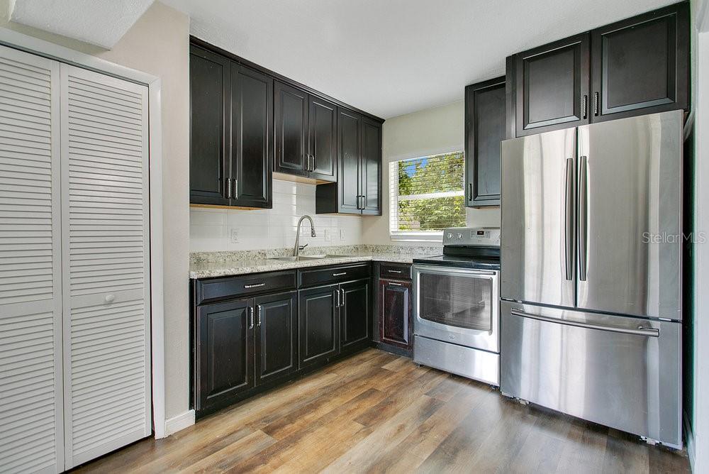 TEMPLE TERRACE ANNEX - Residential