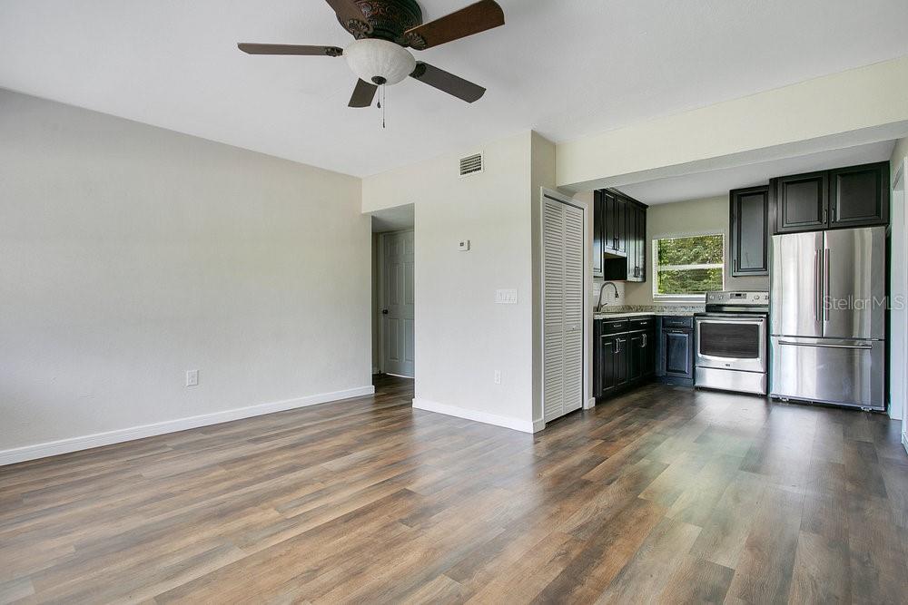 TEMPLE TERRACE ANNEX - Residential