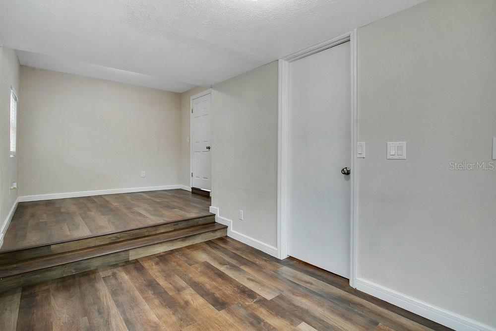 TEMPLE TERRACE ANNEX - Residential