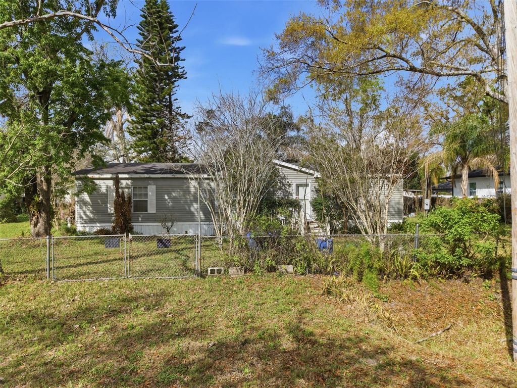 Photo of 12302 Pittsfield Avenue, Tampa, FL 33624 (MLS # TB8485550)