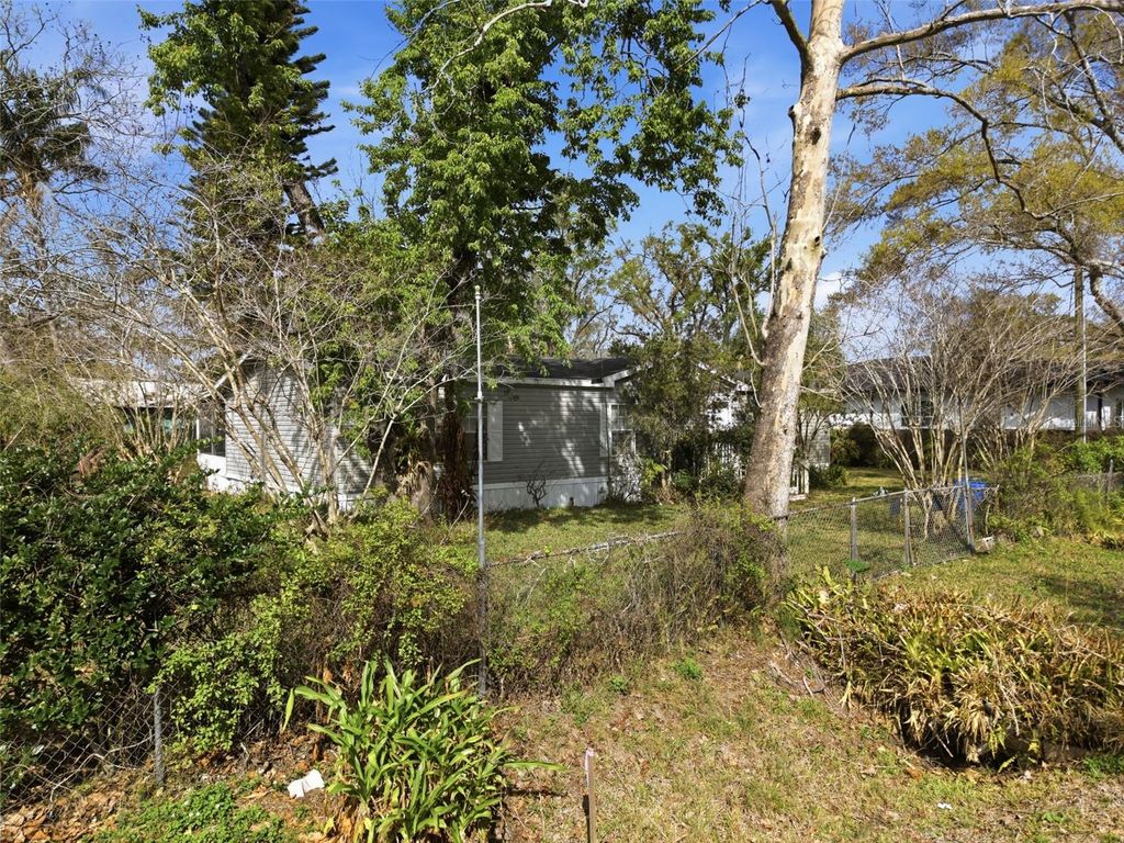 Photo of 12302 Pittsfield Avenue, Tampa, FL 33624 (MLS # TB8485550)