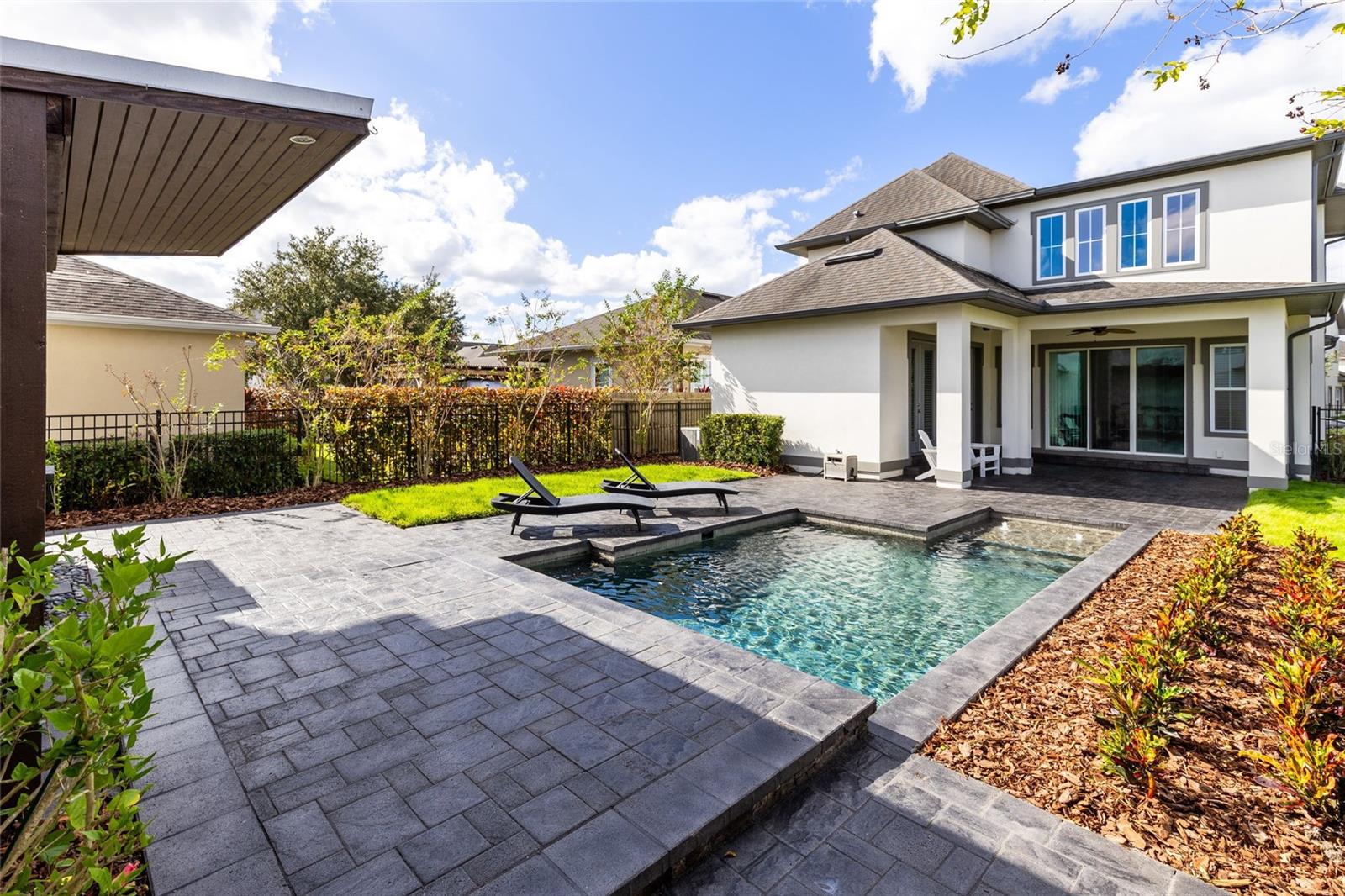 LAUREATE PARK - Residential