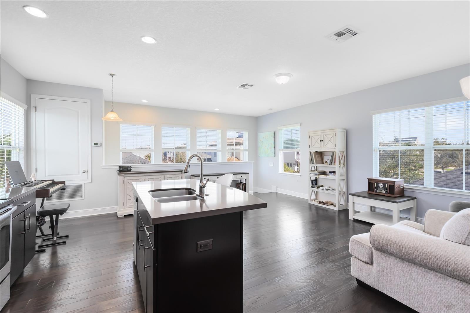 LAUREATE PARK - Residential