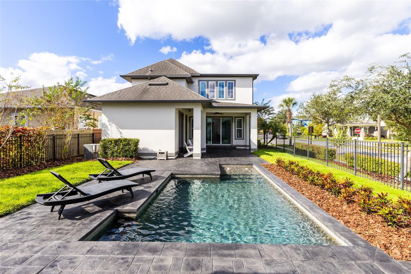 LAUREATE PARK - Residential