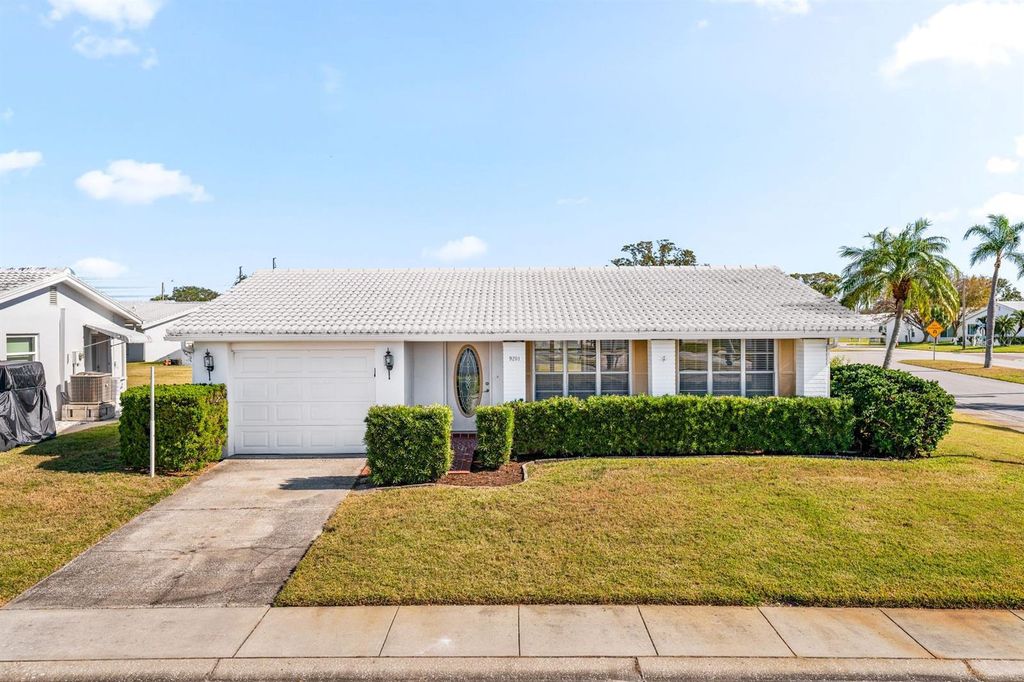 Photo of 9201 40th Way N, Pinellas Park, FL 33782 (MLS # TB8326757)