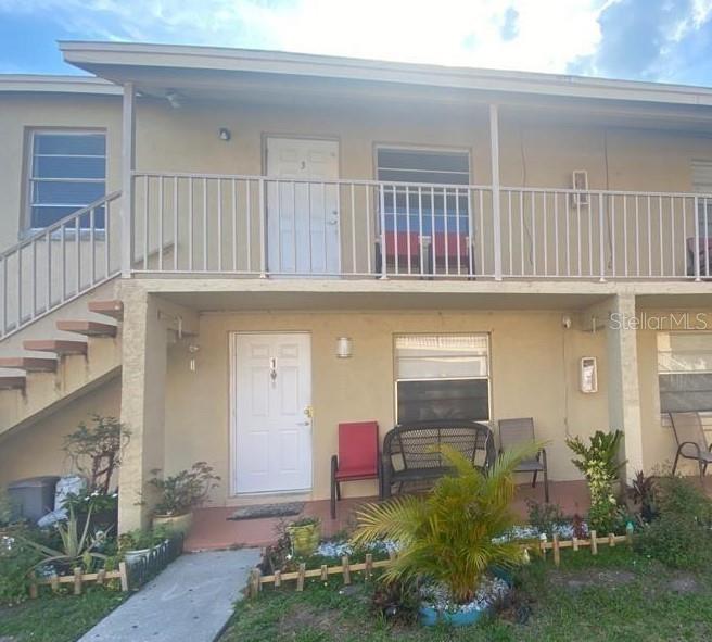 2 bedroom 1bathroom unit. Great opportunity in a good location. Close to HWY 192 and easy access Turnpike.
Buyers to verify all FEES with the HOA.