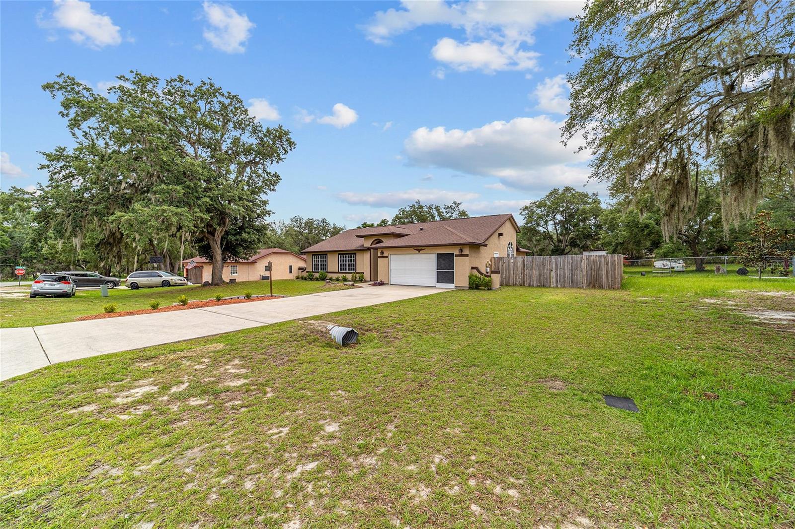 303 OAK TRACK TRAIL