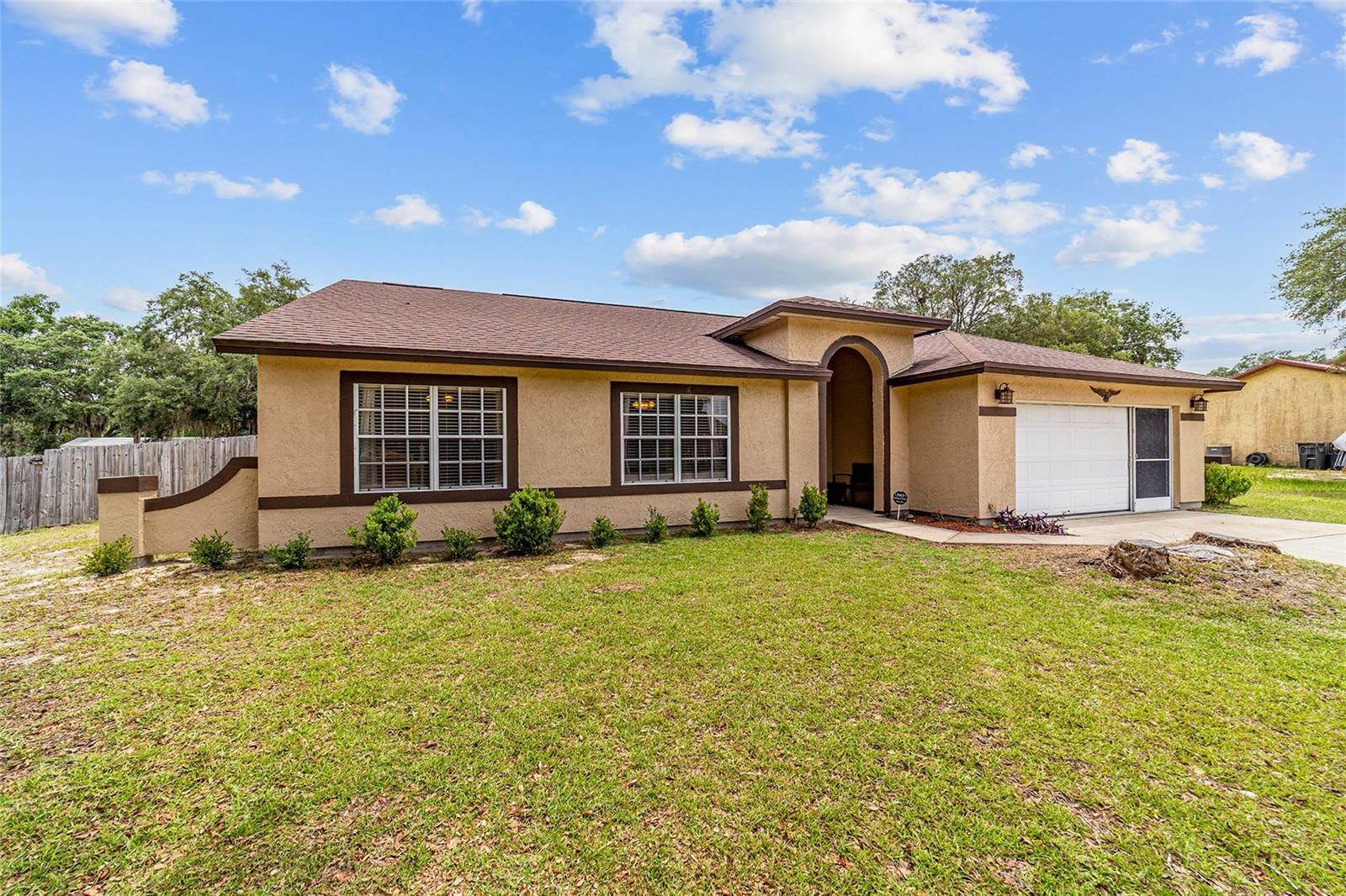 303 OAK TRACK TRAIL