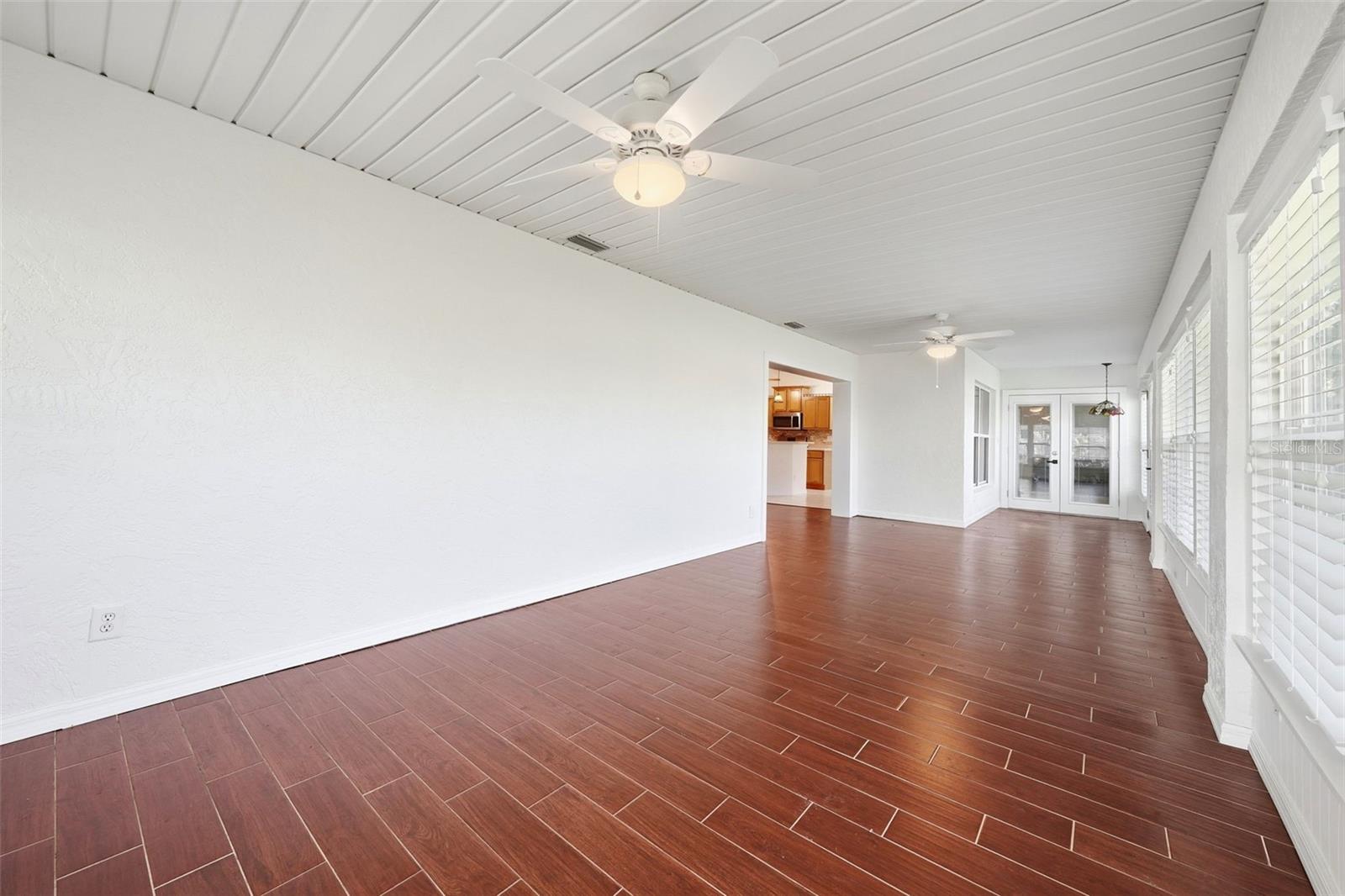 BRIGHT WATER PLACE - Residential