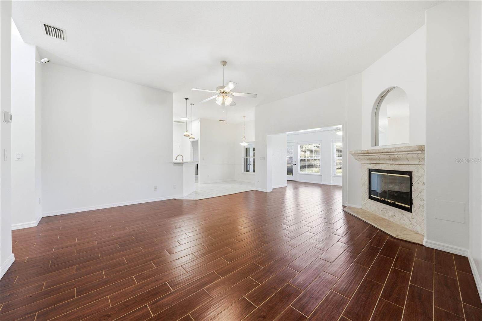 BRIGHT WATER PLACE - Residential