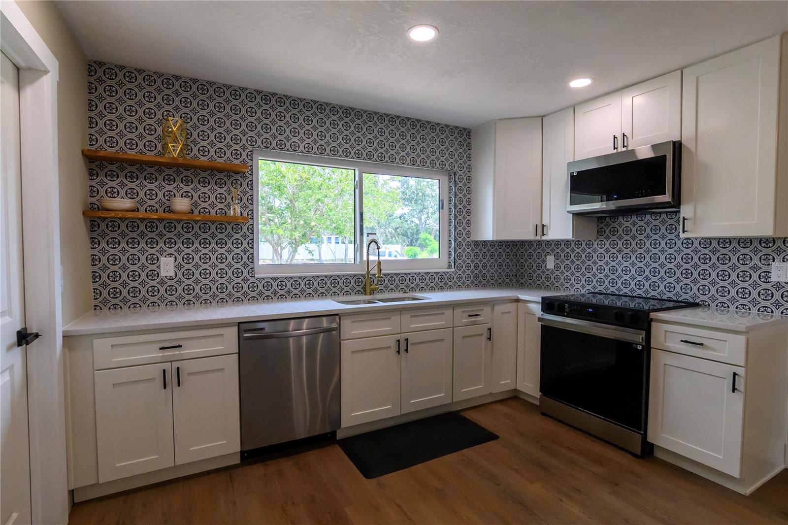 BAY LAKE ESTATES PH I - Residential