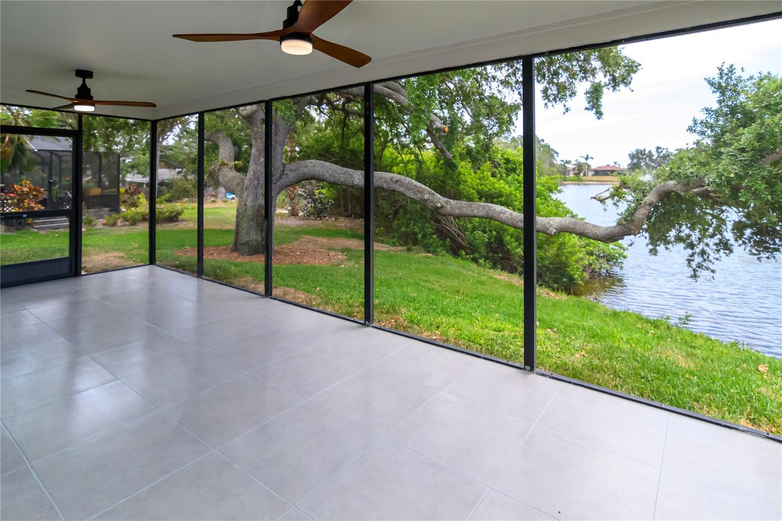 BAY LAKE ESTATES PH I - Residential