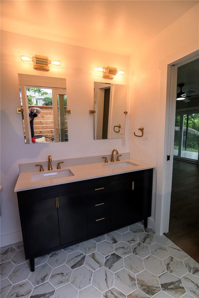 BAY LAKE ESTATES PH I - Residential